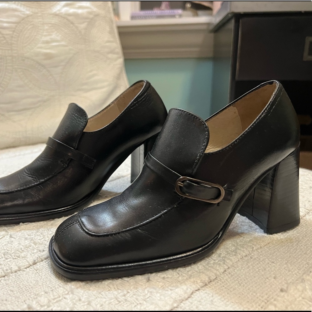 Vintage Black Leather Women's Heeled Loafers 90s Y2K - Picture 3 of 7